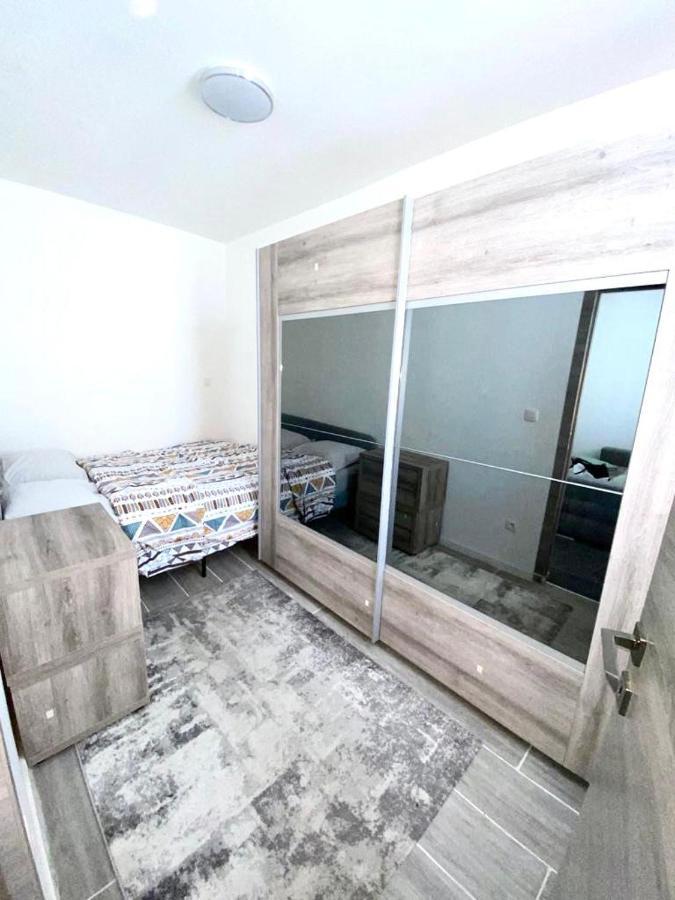 Appartement Douvres Bryssel Exteriör bild